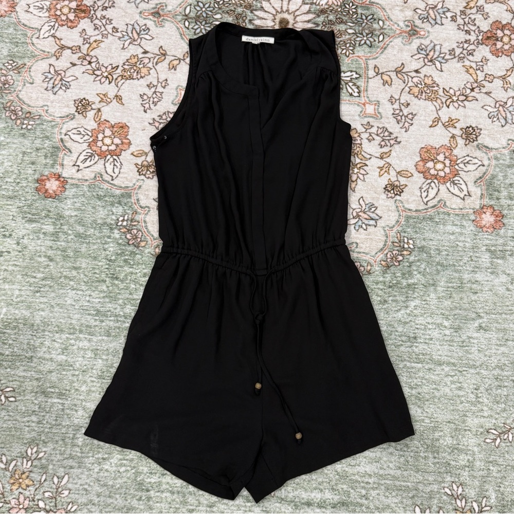 Daniel Rainn Black Sleeveless Romper